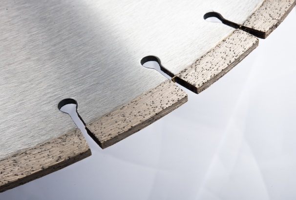 花崗巖大板加工流程及花崗巖鋸片鋸機介紹！