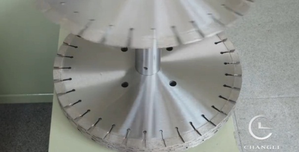 石材切割片加工的人造石有哪些常見病癥清除方法呢？