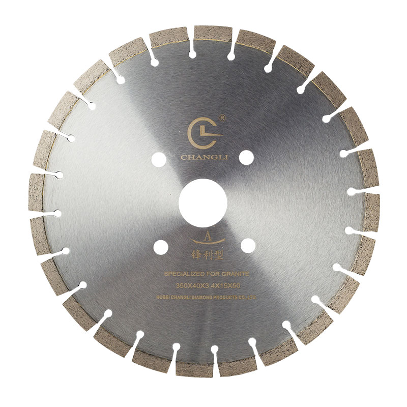 昌利新品馬路切割片的使用壽命是國(guó)內(nèi)普通鋸片的兩倍多