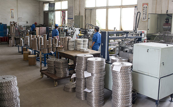 我國(guó)生產(chǎn)金剛石鋸片基體的主要原料有哪些？區(qū)別在哪？